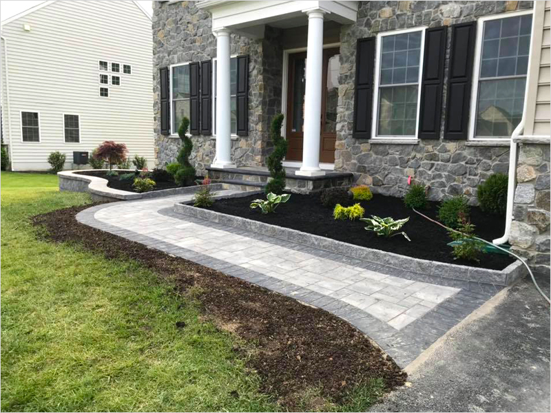 Front Entrance & Porch – Guerrero Landscape